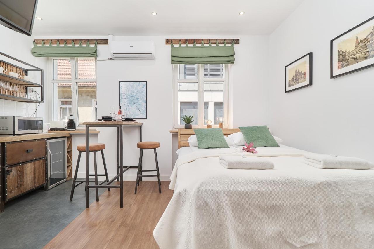 City Center Studio Wroclaw By Noclegi Renters Екстериор снимка